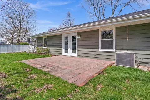 Exterior - 2180 Baker St, Aurora, IL 60506 photo 6 of 8