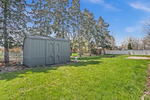 Exterior - 2180 Baker St, Aurora, IL 60506 photo 5 of 8