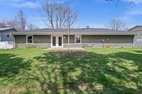 Exterior - 2180 Baker St, Aurora, IL 60506 photo 7 of 8