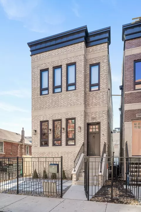 1841 W Ohio St, Chicago, IL 60622