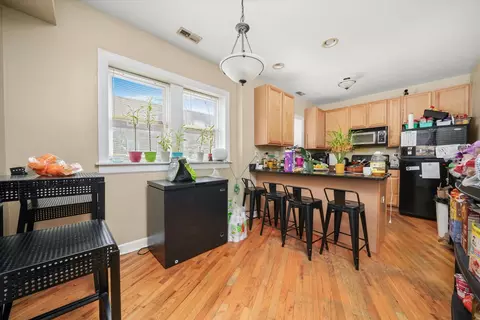 Other - 121 Custer Ave #2S, Evanston, IL 60202 photo 2 of 5