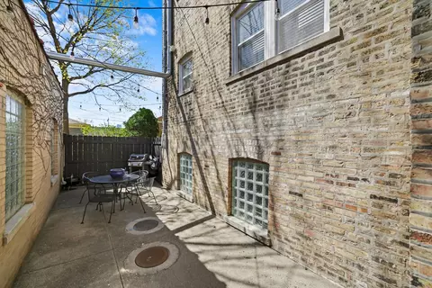 Exterior - 121 Custer Ave #2S, Evanston, IL 60202 photo 4 of 7