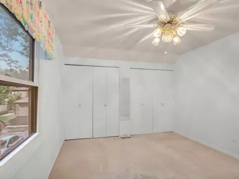 Bedroom - 206 Shadowbend Dr, Wheeling, IL 60090 photo 1 of 4