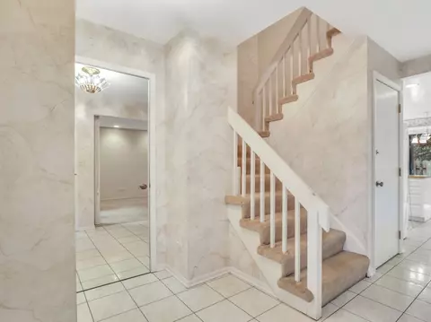 Entry Way - 206 Shadowbend Dr, Wheeling, IL 60090 photo 1 of 1