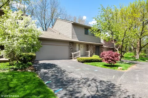18 Brook Ln, Palos Park, IL 60464