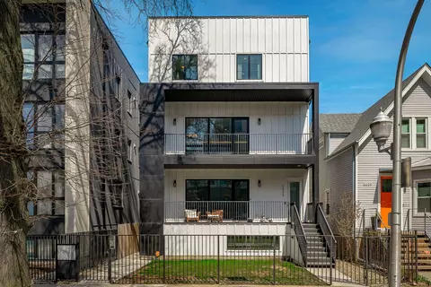 2633 N Emmett St #2F, Chicago, IL 60647