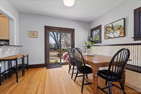 Dining - 349 N Lincoln St, Batavia, IL 60510 photo 1 of 2