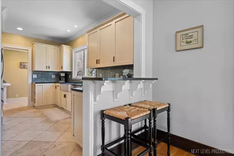 Kitchen - 349 N Lincoln St, Batavia, IL 60510 photo 2 of 4