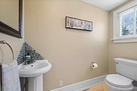 Bath - 349 N Lincoln St, Batavia, IL 60510 photo 1 of 4