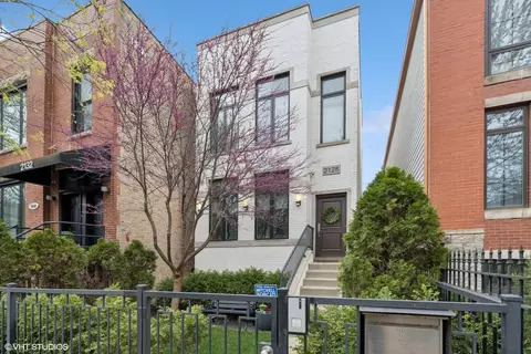 2128 W Ohio St, Chicago, IL 60612