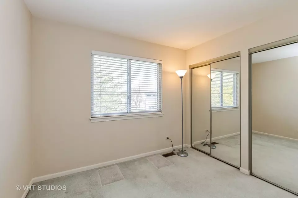 Bedroom - 1168 Halfmoon Gate, Lake In The Hills, IL 60156 photo 4 of 4