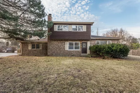 1344 Waukegan Rd, Northbrook, IL 60062