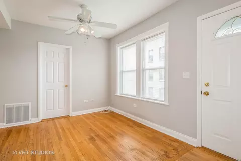 4449 W Sunnyside Ave #2, Chicago, IL 60630 photo 2