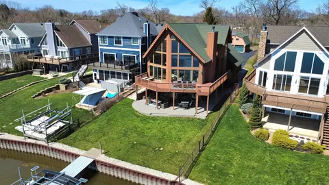 38379 N Drexel Blvd, Antioch, IL 60002