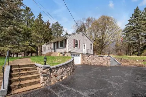 280 View St, Crystal Lake, IL 60012