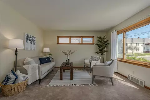 Living - 764 High St, Aurora, IL 60505 photo 1 of 2