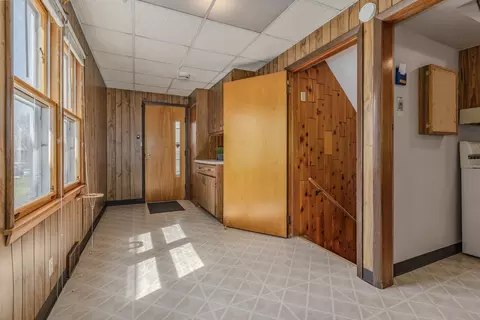Entry Way - 764 High St, Aurora, IL 60505 photo 2 of 4