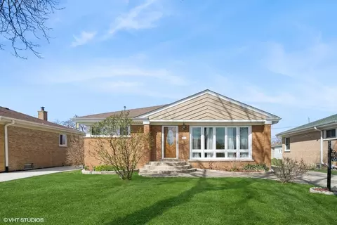 4532 Grace St, Schiller Park, IL 60176