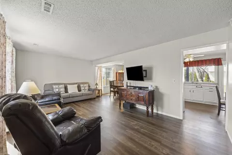Living - 452 Harbor Ter, Bartlett, IL 60103 photo 1 of 2