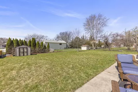 Exterior - 452 Harbor Ter, Bartlett, IL 60103 photo 3 of 6