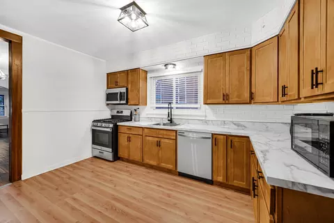 537 S 5th Ave, Des Plaines, IL 60016 photo 7