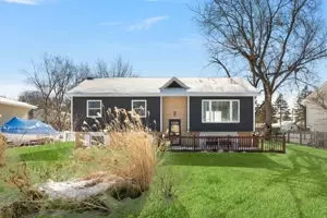 23865 W Lake Vista Ave, Antioch, IL 60002