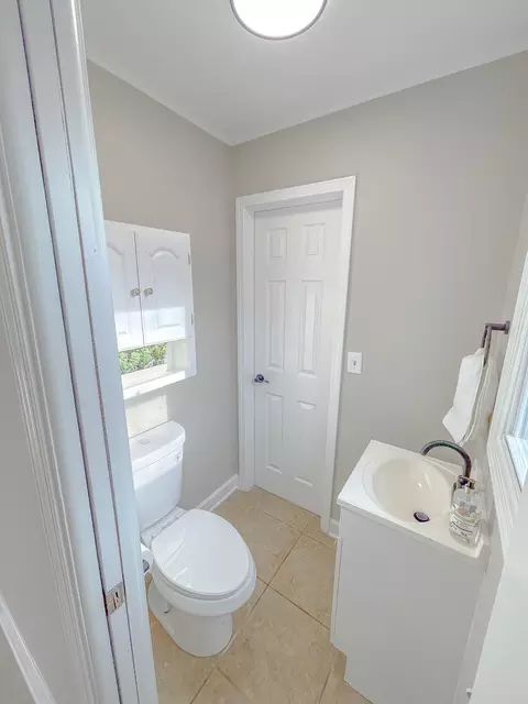 Bath - 23504 W Winston Ave, Plainfield, IL 60586 photo 3 of 3