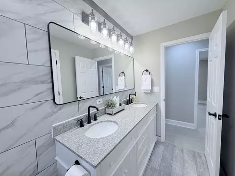 Bath - 23504 W Winston Ave, Plainfield, IL 60586 photo 2 of 3
