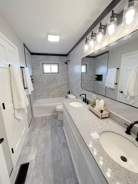 Bath - 23504 W Winston Ave, Plainfield, IL 60586 photo 1 of 3