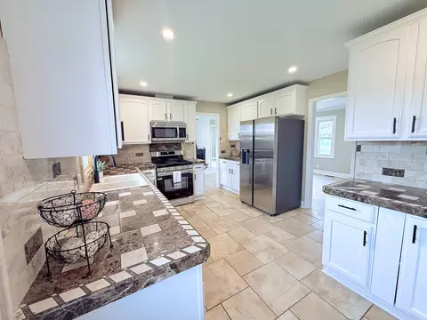 Kitchen - 23504 W Winston Ave, Plainfield, IL 60586 photo 2 of 4
