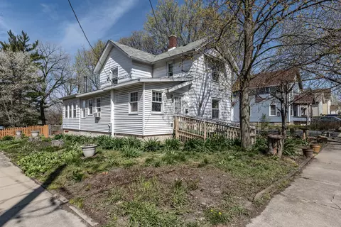 741 Concord St, Aurora, IL 60505