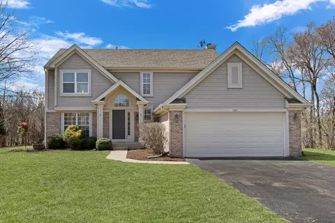 586 Sycamore Cir, Wauconda, IL 60084
