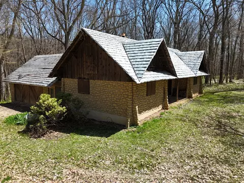963 N River Rd, Ridott, IL 61067 photo 2