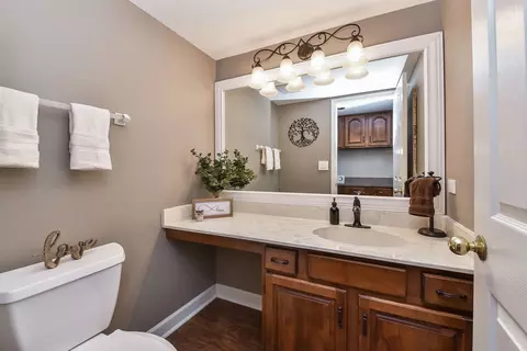 Bath - 1427 Steeplechase Rd, Bartlett, IL 60103 photo 1 of 4
