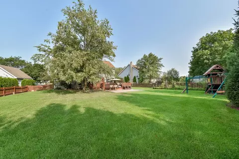 Exterior - 1427 Steeplechase Rd, Bartlett, IL 60103 photo 6 of 6