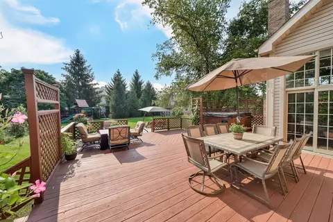 Exterior - 1427 Steeplechase Rd, Bartlett, IL 60103 photo 3 of 6