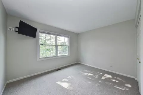 Bedroom - 1427 Steeplechase Rd, Bartlett, IL 60103 photo 2 of 4
