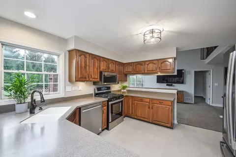 Kitchen - 1427 Steeplechase Rd, Bartlett, IL 60103 photo 2 of 2