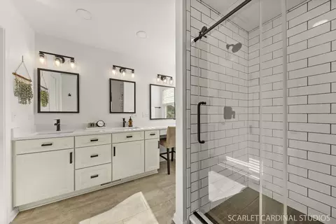 Bath - 11748 S Glenn Cir, Plainfield, IL 60585 photo 2 of 5