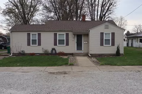 1105 Carroll St, Streator, IL 61364