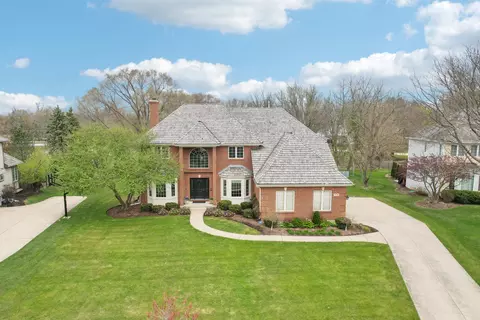 1710 Mulberry Dr, Libertyville, IL 60048