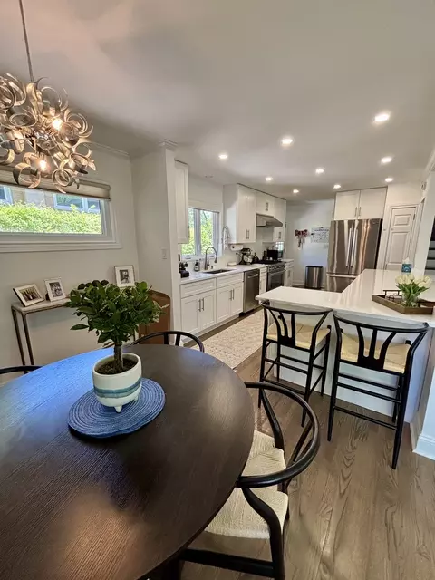 Kitchen - 1237 Heatherfield Ln, Glenview, IL 60025 photo 1 of 3
