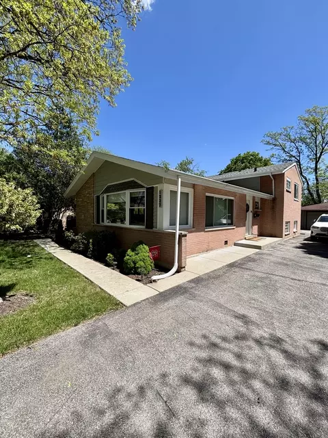 Exterior - 1237 Heatherfield Ln, Glenview, IL 60025 photo 9 of 9