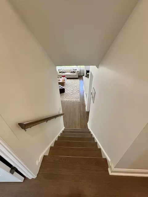 Entry Way - 1237 Heatherfield Ln, Glenview, IL 60025 photo 2 of 2