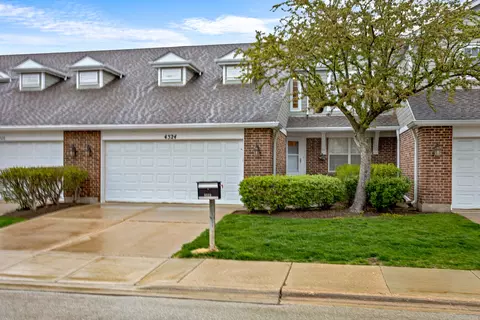 4524 Deer Trail Ct, Northbrook, IL 60062
