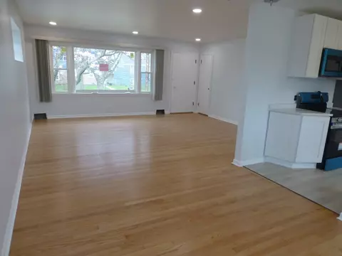 Living - 2500 S 16th Ave, Broadview, IL 60155 photo 3 of 4
