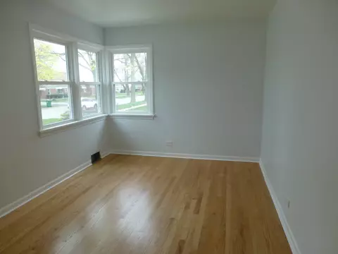 Living - 2500 S 16th Ave, Broadview, IL 60155 photo 4 of 4