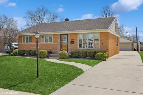 11045 Windsor Dr, Westchester, IL 60154