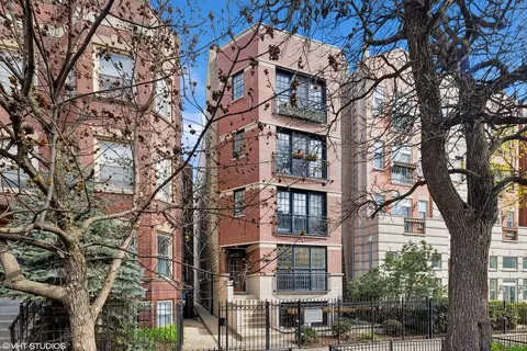 864 W Buckingham Pl #1, Chicago, IL 60657