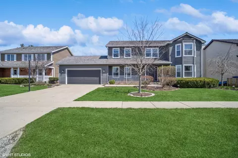 34247 N Horseshoe Ln, Gurnee, IL 60031